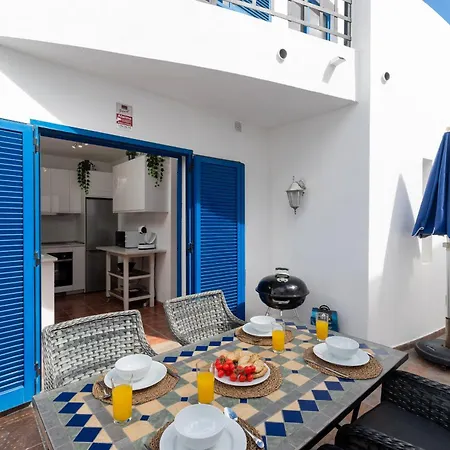 104 - Elise Present By Now Ltd * 普拉亚布兰卡