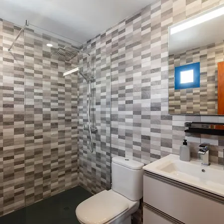 104 - Elise Present By Now Ltd 普拉亚布兰卡